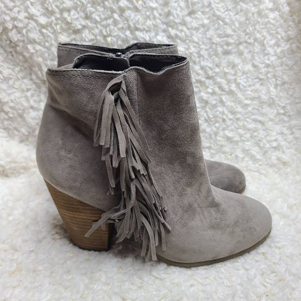 Vince Camuto Hayzee Fringed Western Inspired Ankle Boots sz 8.5